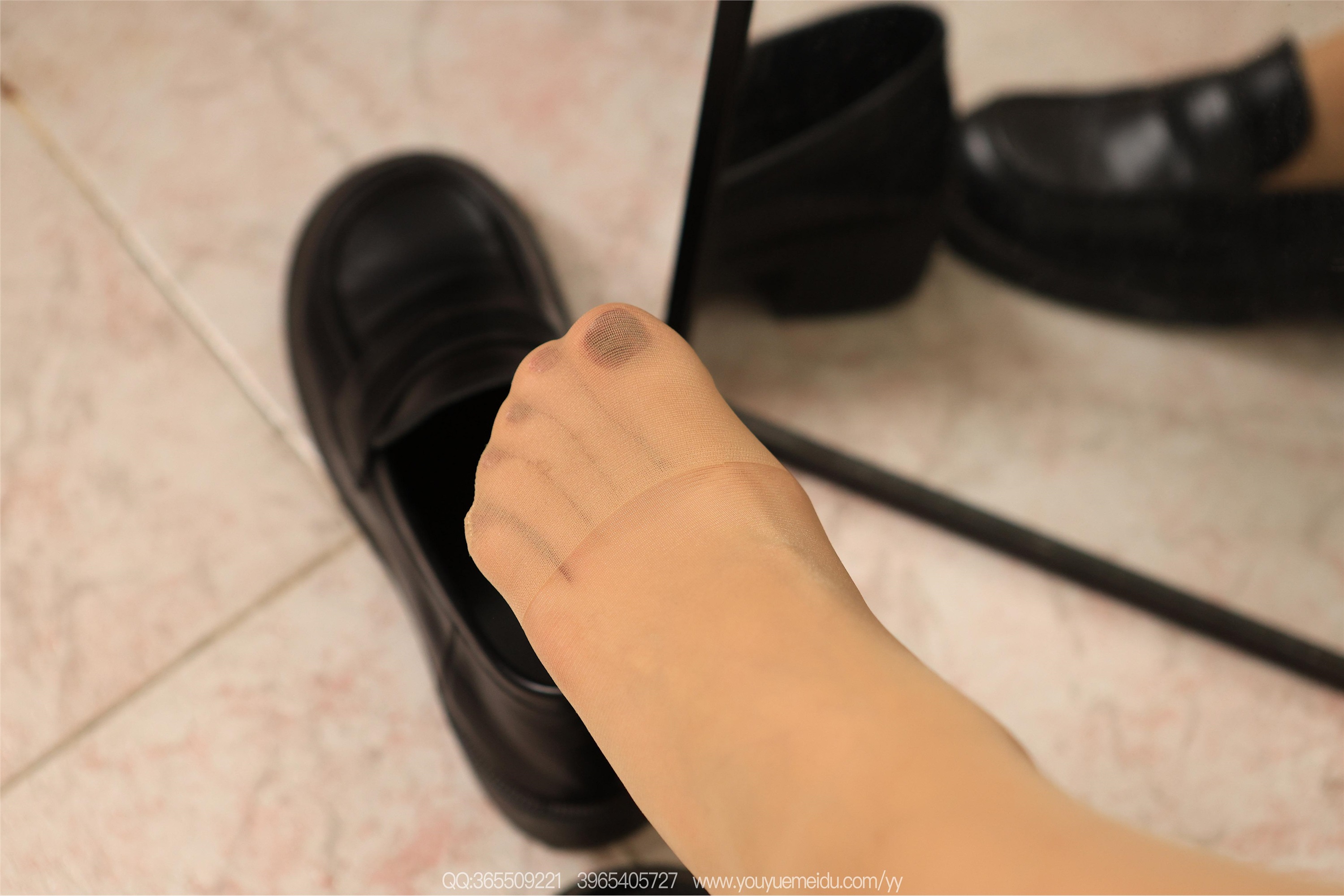 IESS异思趣向  2025.12.24 丝享家2246：小婕《肉丝平底鞋》